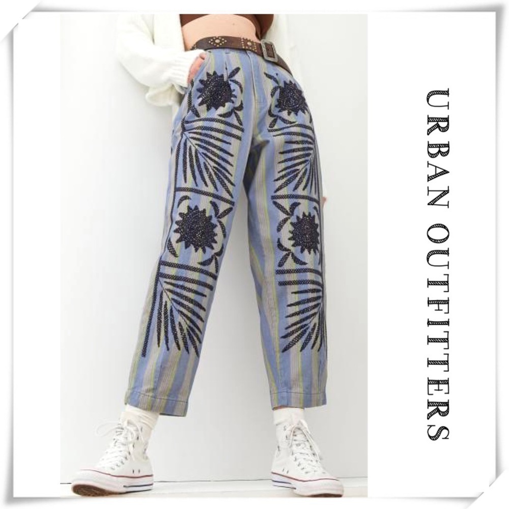 Urban Outfitters Kimchi Blue Striped Embroidered Pleated Cropped Jeans Sz 0 NWT